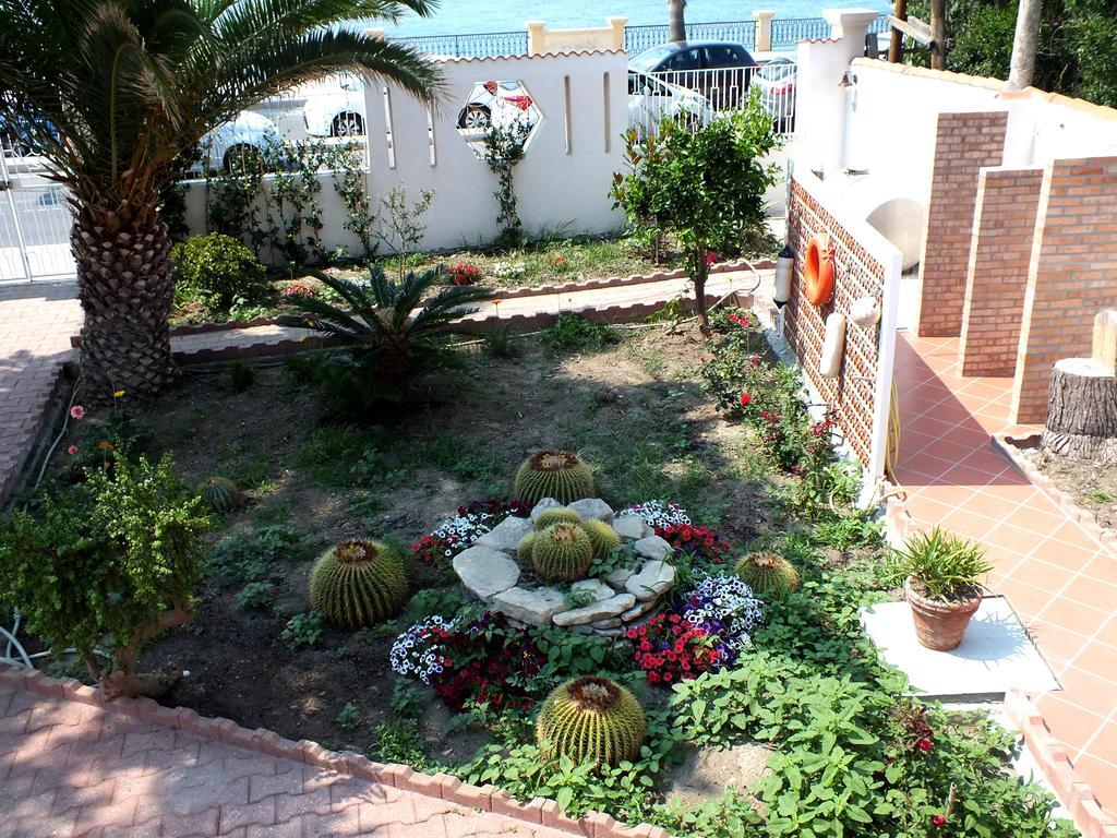 B&B Villa Sul Mare Μελίτο ντι Πόρτο Σάλβο Εξωτερικό φωτογραφία