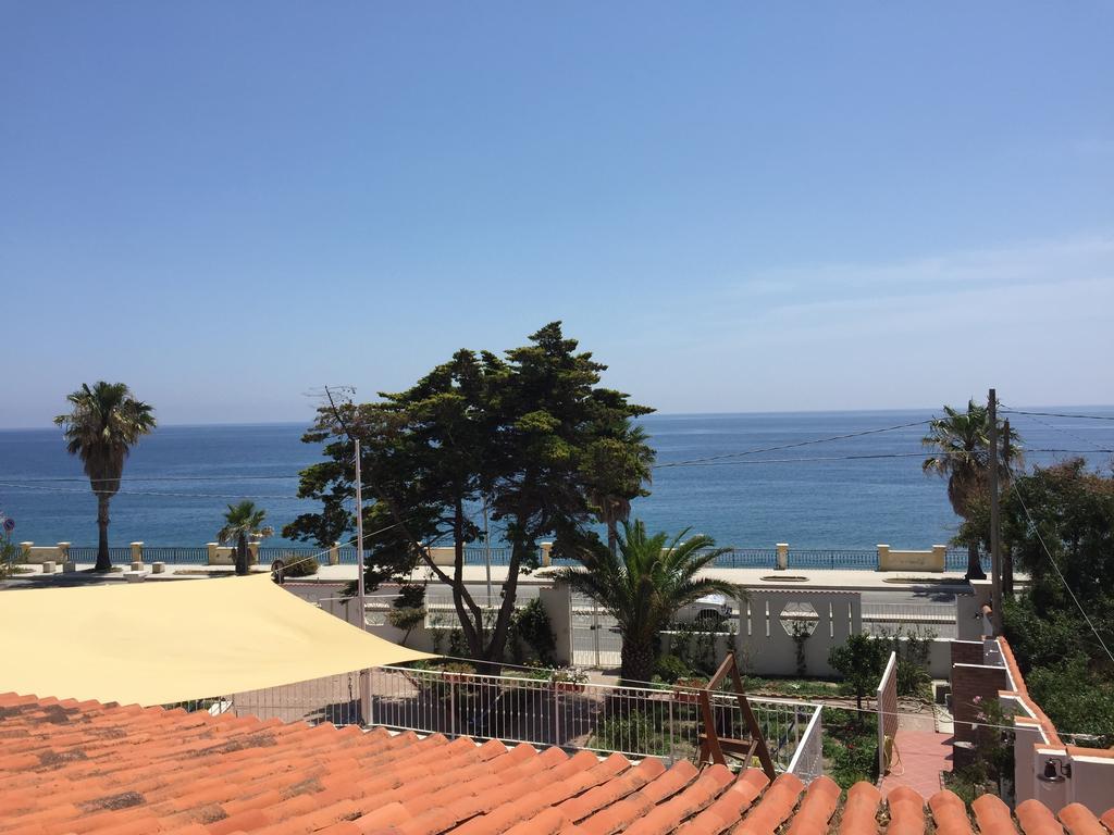 B&B Villa Sul Mare Μελίτο ντι Πόρτο Σάλβο Εξωτερικό φωτογραφία