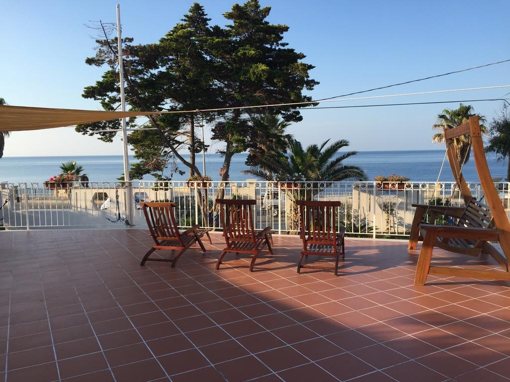 B&B Villa Sul Mare Μελίτο ντι Πόρτο Σάλβο Εξωτερικό φωτογραφία
