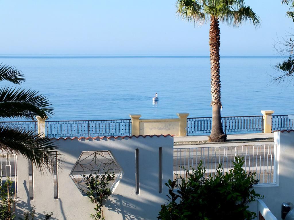 B&B Villa Sul Mare Μελίτο ντι Πόρτο Σάλβο Εξωτερικό φωτογραφία